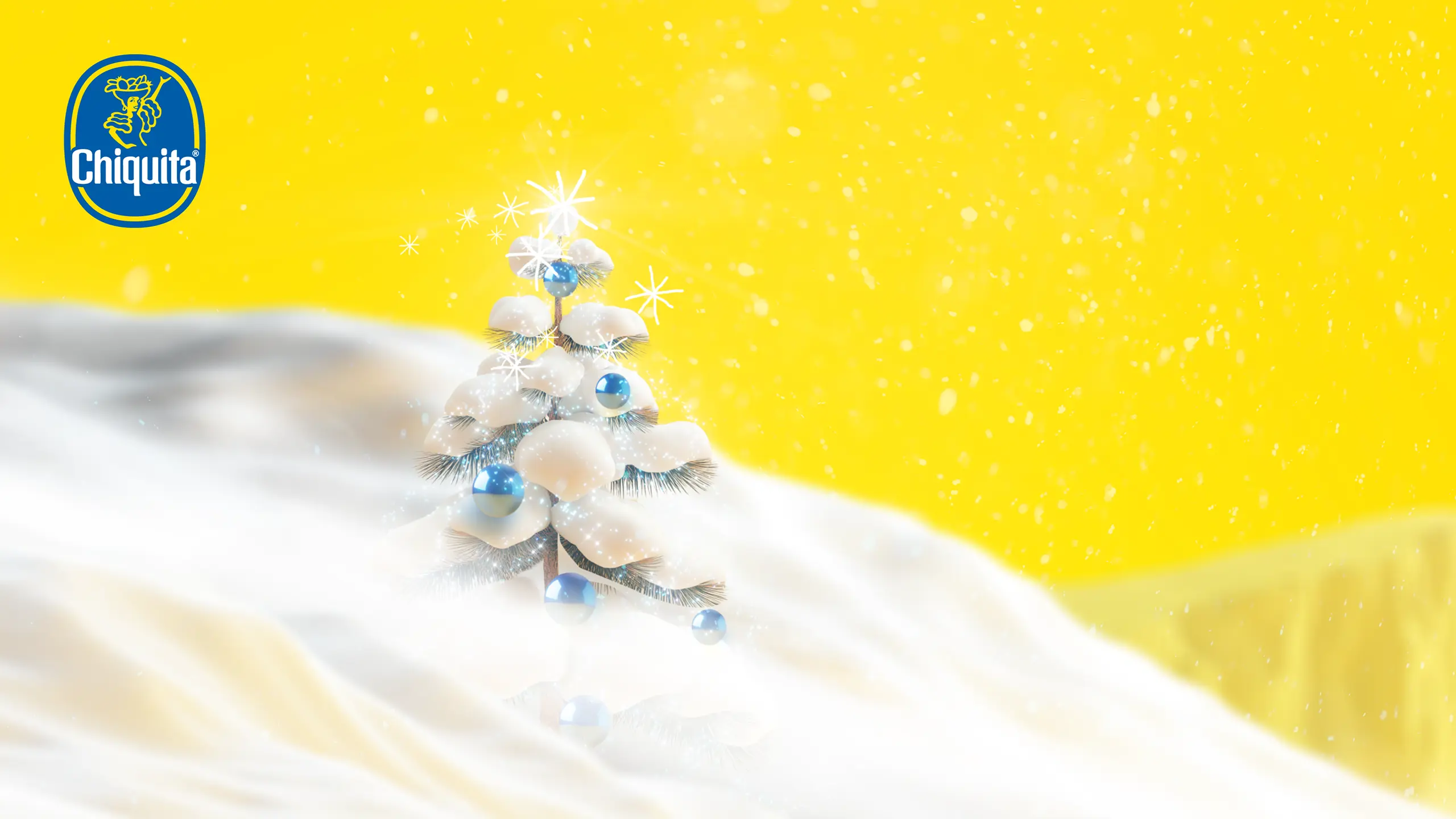 KI-generierter Weihnachtsbaum in Schneelandschaft aus dem Chiquita Weihnachtsfilm